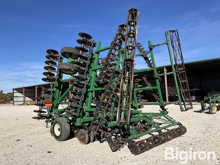 great-plains-3000tt-image-7