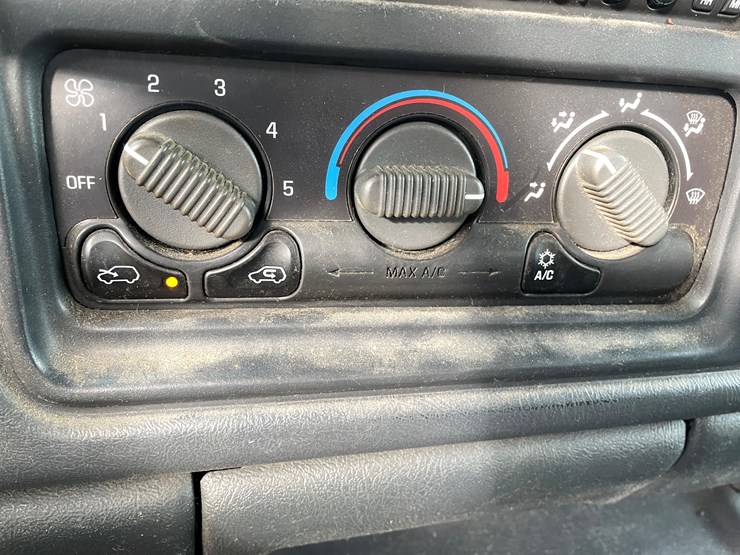 chevrolet-silverado-1500hd-image-79