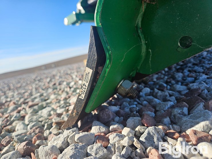 2018-frontier-rb2410-image-13