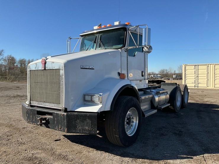 kenworth-t800-image-1