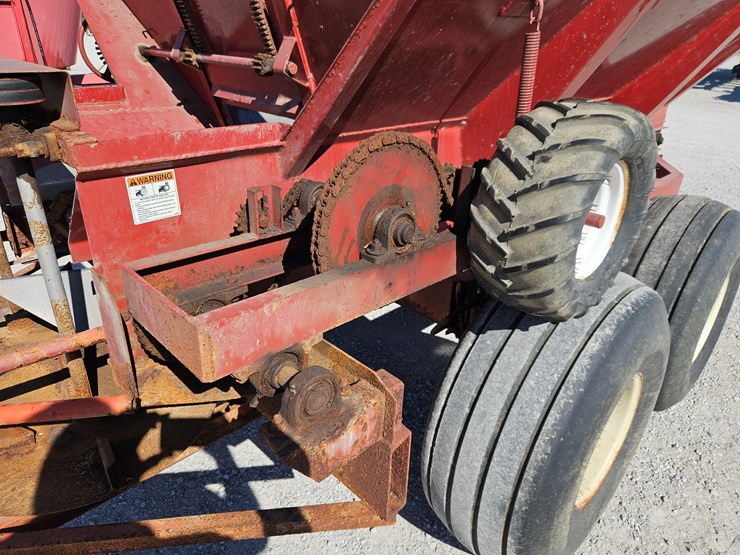 #203750-•-bbi-10-litter-spreader-image-8