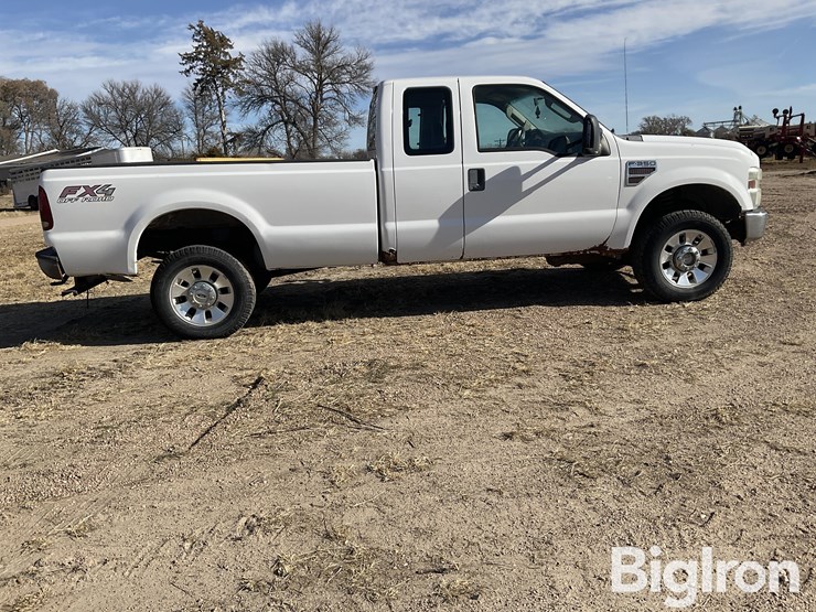 ford-f350-xl-image-4