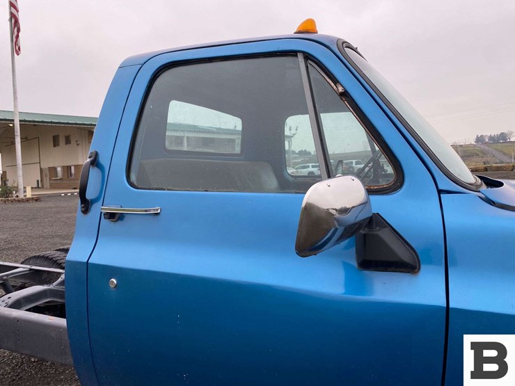 chevrolet-cheyenne-truck---caution-image-23