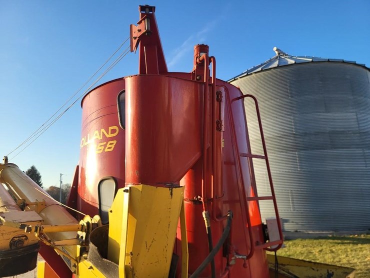 new-holland-358-image-28