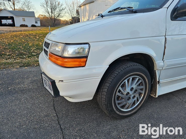 1994-dodge-grand-caravan-image-12