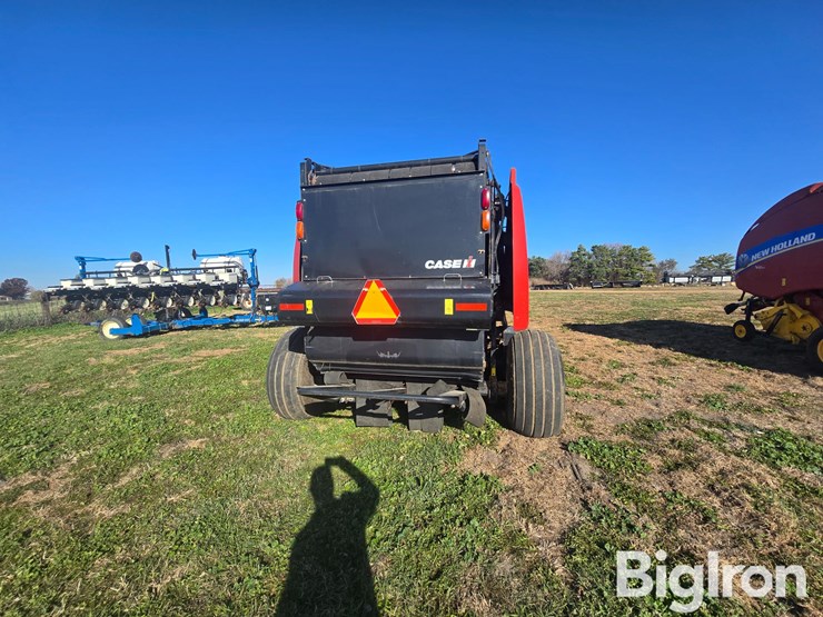 case-ih-rb565-premium-image-6
