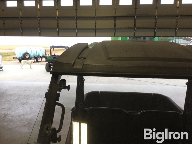 john-deere-gator-image-12