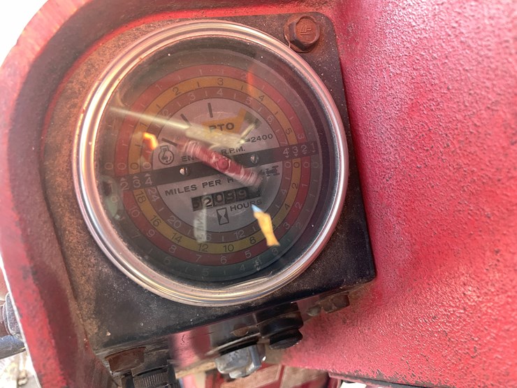 #1007-•-international-966-farmall-image-34