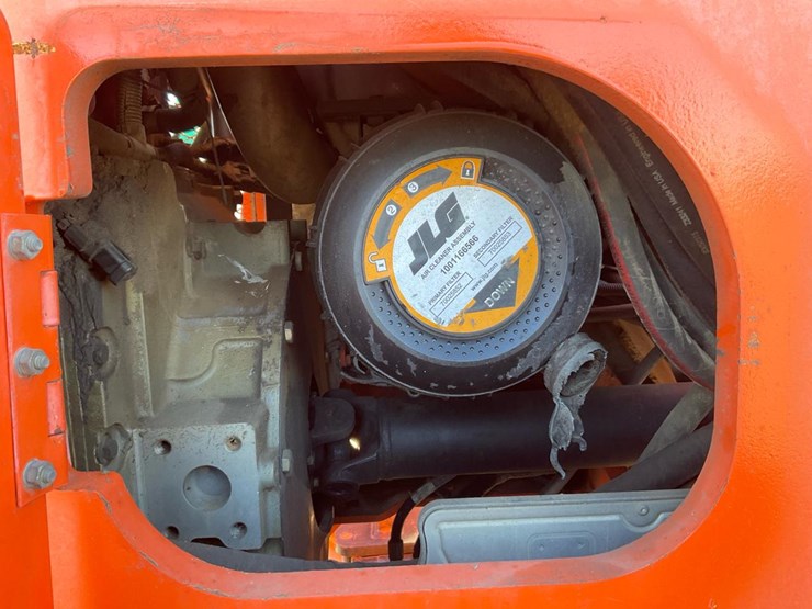 2016-sky-trak-6042-image-48