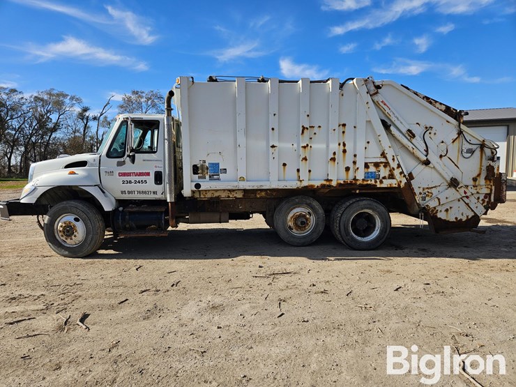 2003-international-7400-image-8