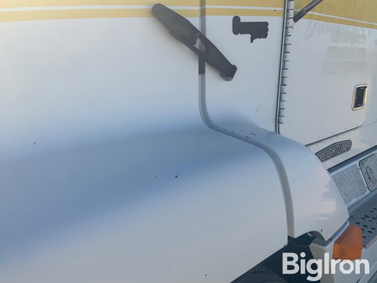 freightliner-fld112-image-11