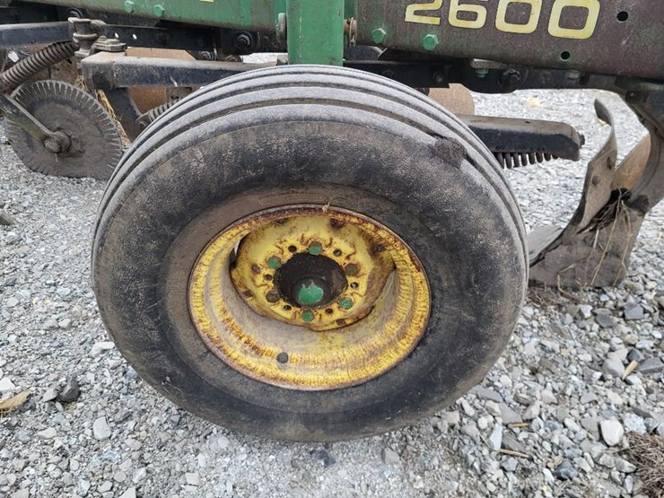 john-deere-2600-image-26