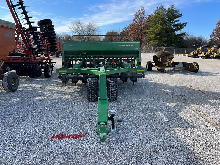 john-deere-750-image-2