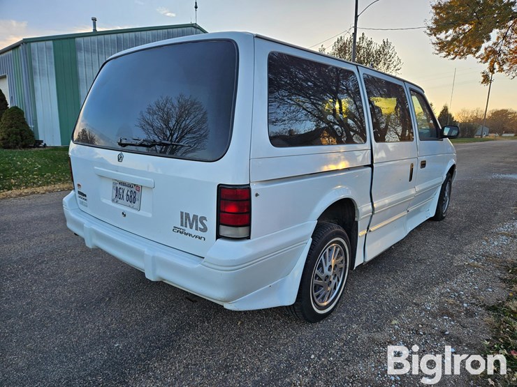 1994-dodge-grand-caravan-image-5