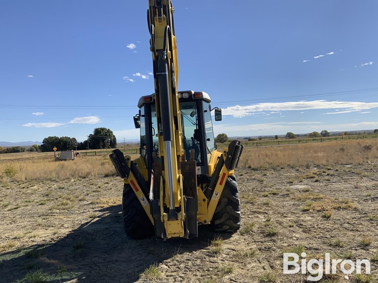 2013-new-holland-b95b-image-6