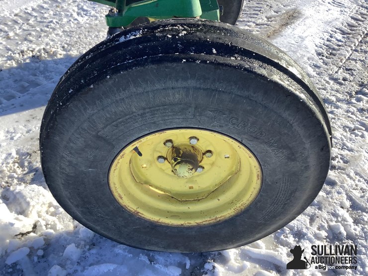 john-deere-4240-image-9