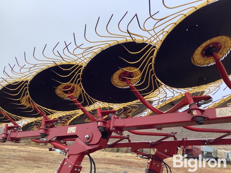 2018-new-holland-14-image-19