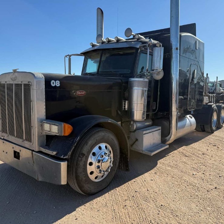 2005 PETERBILT 379