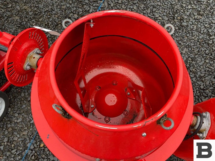central-machinery-1.25-cu/ft-mini-cement-mixer-image-5