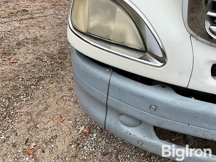 freightliner-columbia-120-image-18