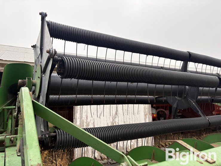 john-deere-220-image-19