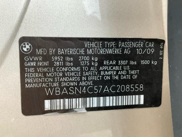 #2053-•-2010-bmw-550gt-car*-image-9