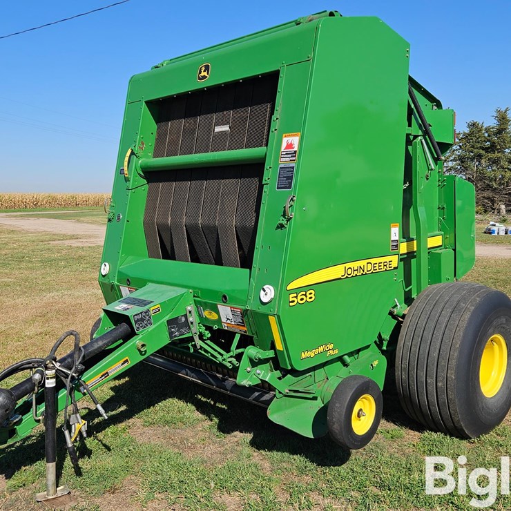 JOHN DEERE 568