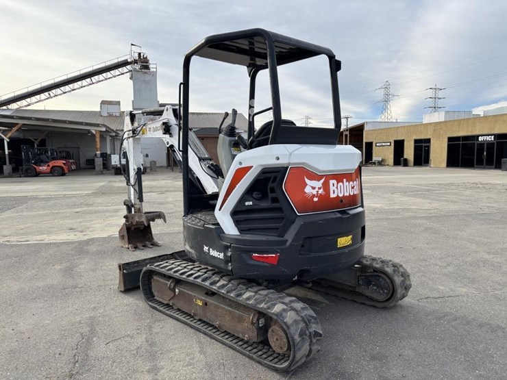 2021-bobcat-e35-image-4