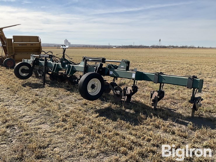 caterpillar-30-image-1