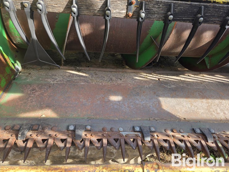 john-deere-216-image-15