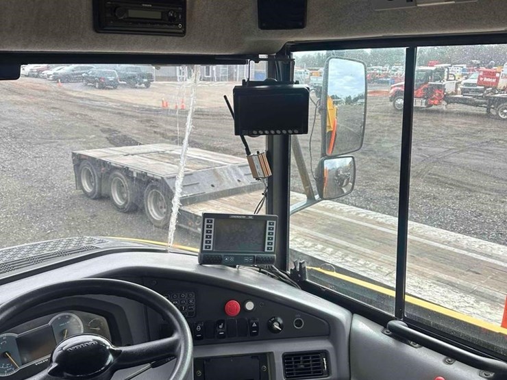 2019-volvo-a25g-image-33