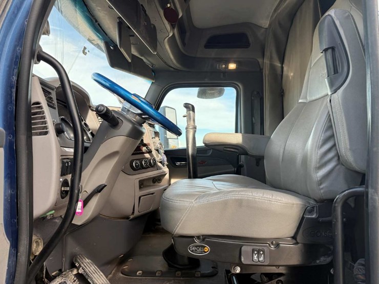 2014-peterbilt-579-image-5