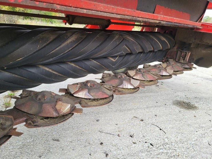 2014-new-holland-h7230-image-35