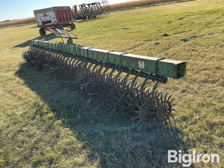 john-deere-400-image-5