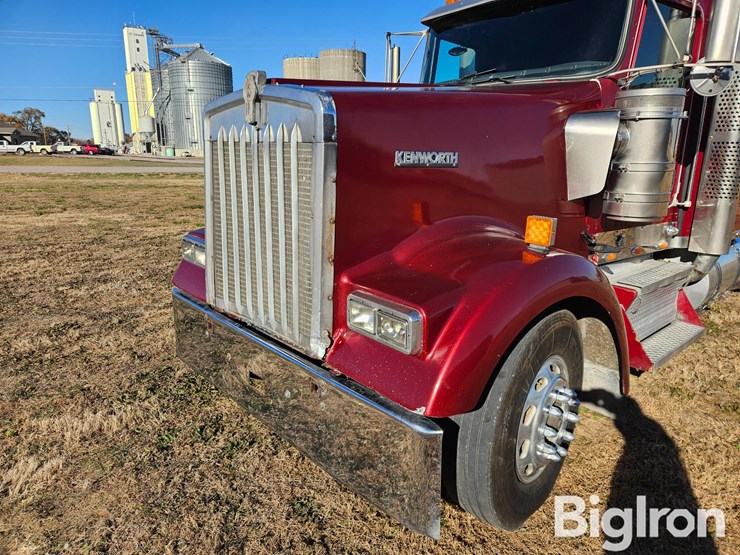 kenworth-w900l-image-12