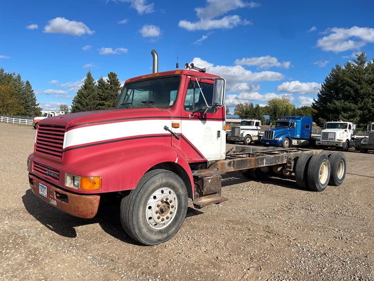 #1108-•-1996-international-cab-and-chassis-(has-mn-title)-image-1