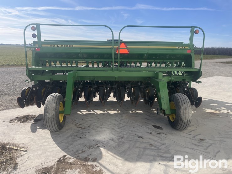 john-deere-750-image-6