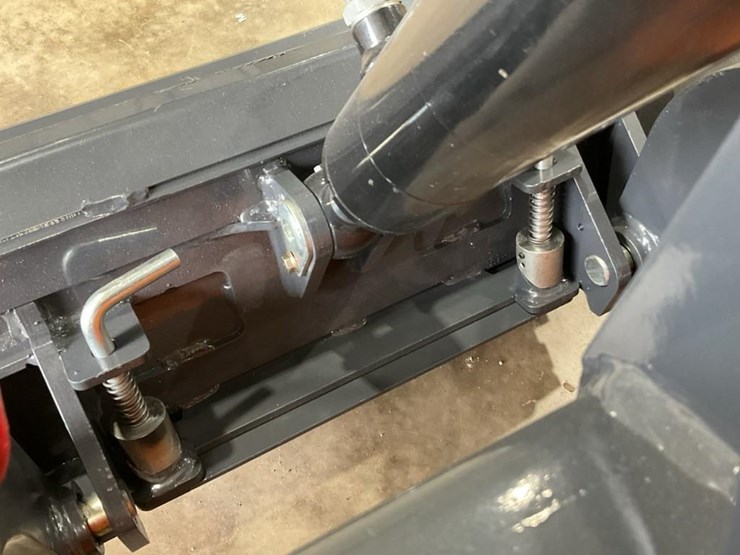 #1004-•-new-land-hero-ldh-t460-mini-track-skid-steer-loader-image-8