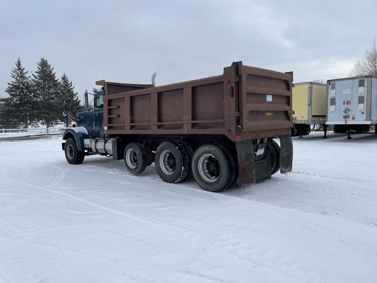 #1166-•-1987-autocar-dump-truck-(has-mn-title)-image-3