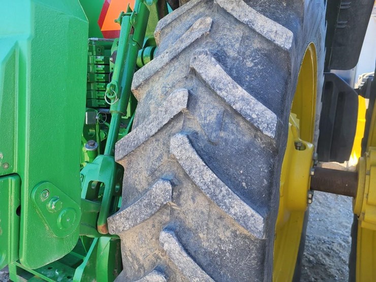 john-deere-8335r-image-37