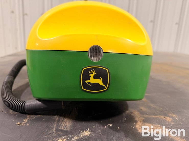 2021-john-deere-900-image-5