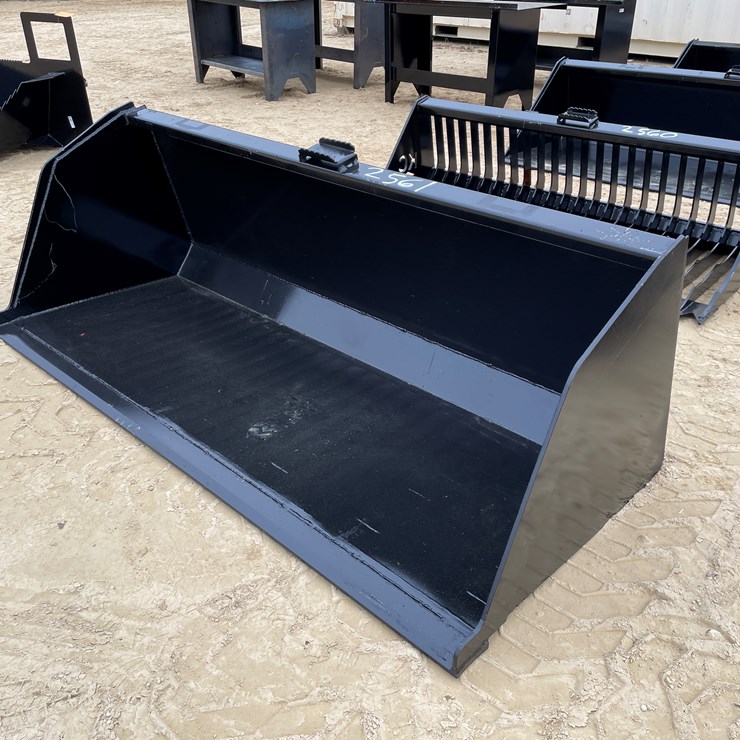 #2561 • New KC 84" Snow/Litter Skid Steer Bucket