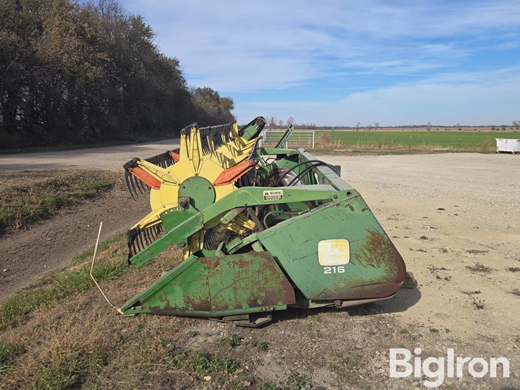 john-deere-216-image-8