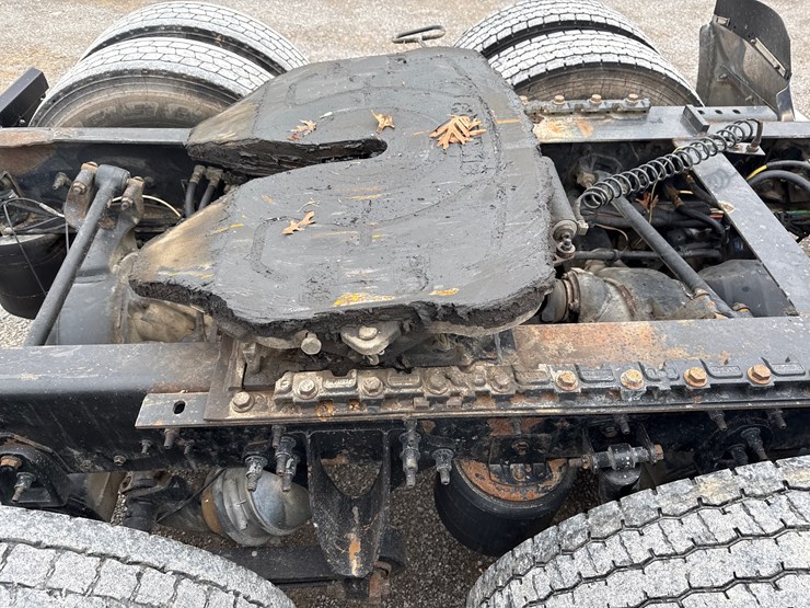 2016-international-9900i-image-16