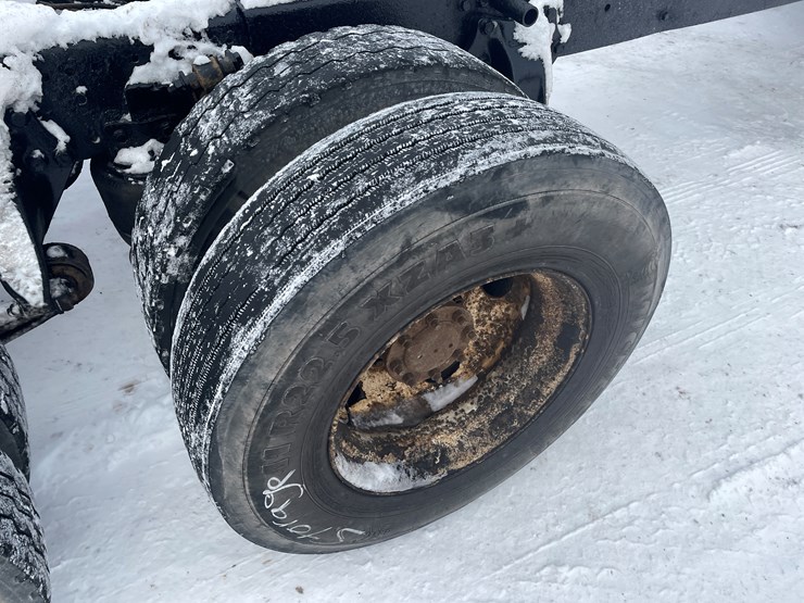 #1154-•-1996-freightliner-truck-tractor-(has-mn-reconstructed-title)-image-24