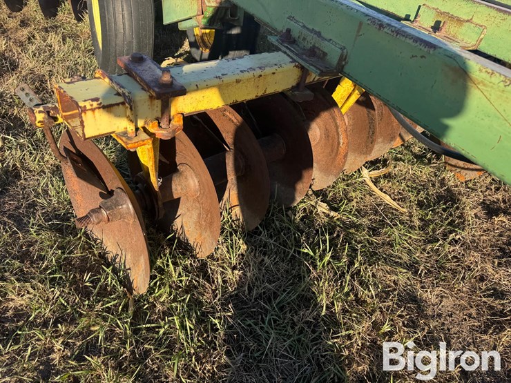 john-deere-230-image-15