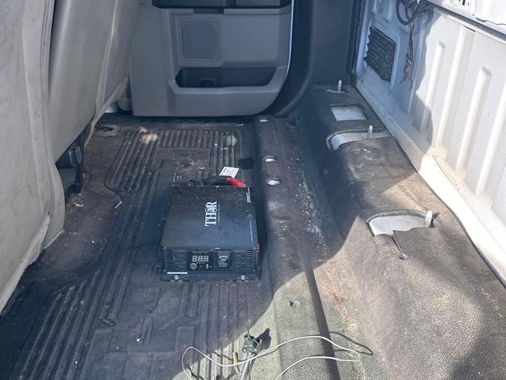 ford-f350-xl-image-21