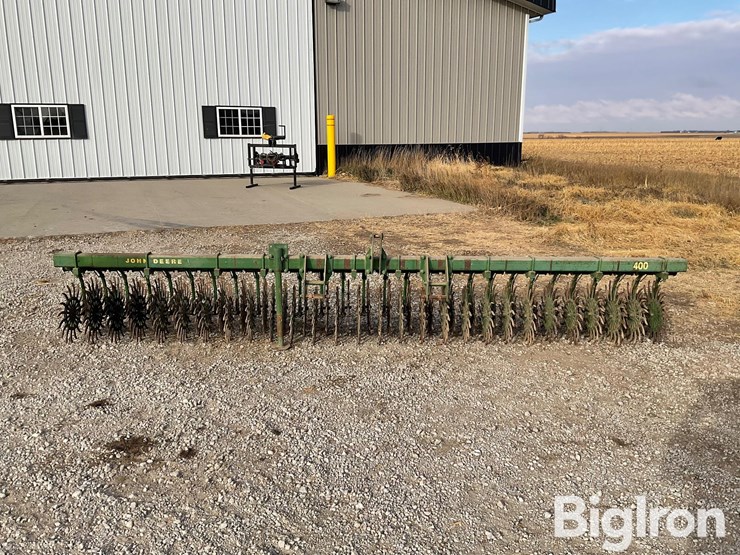 john-deere-400-image-2