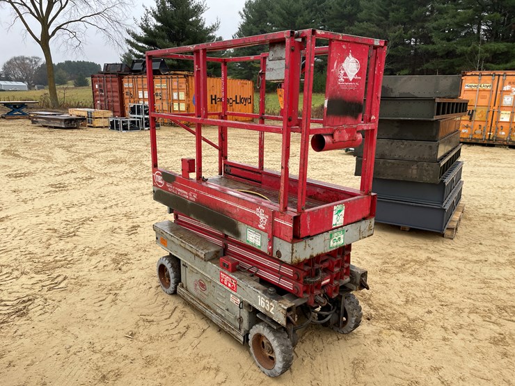 #300-•-1996-mec-scissor-lift-image-4