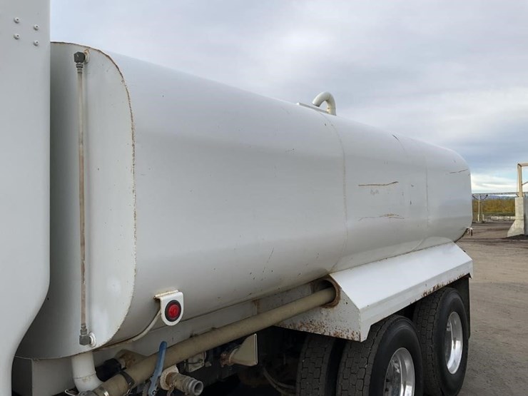 2012-kenworth-t800-image-9